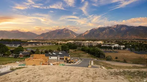 1096 W Kings Landing Ct #2, South Jordan, UT 84095