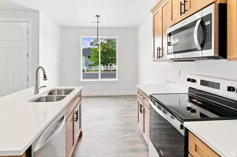 Kitchen - 817 S 270 E #4, Smithfield, UT 84335 photo 2 of 4
