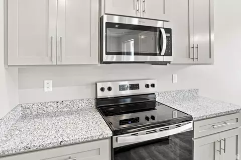 Kitchen - 821 S 270 E #5, Smithfield, UT 84335 photo 5 of 7