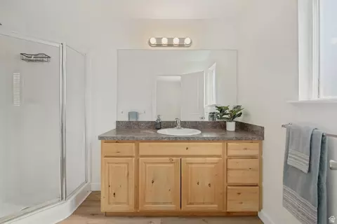 Bath - 403 E 475 N, Ogden, UT 84404 photo 1 of 4
