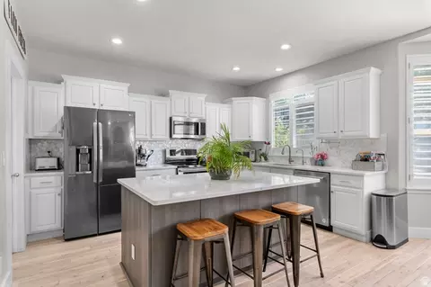 Kitchen - 236 E Summer Leaf Dr S, Draper, UT 84020 photo 1 of 3