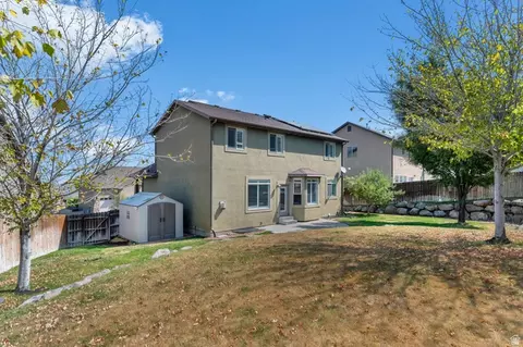 Exterior - 236 E Summer Leaf Dr S, Draper, UT 84020 photo 8 of 10