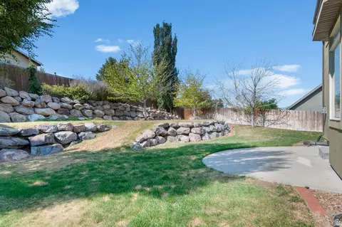 Exterior - 236 E Summer Leaf Dr S, Draper, UT 84020 photo 6 of 10