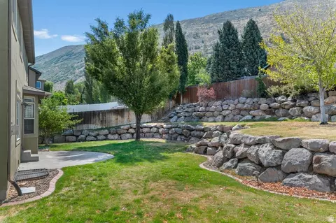 Exterior - 236 E Summer Leaf Dr S, Draper, UT 84020 photo 7 of 10
