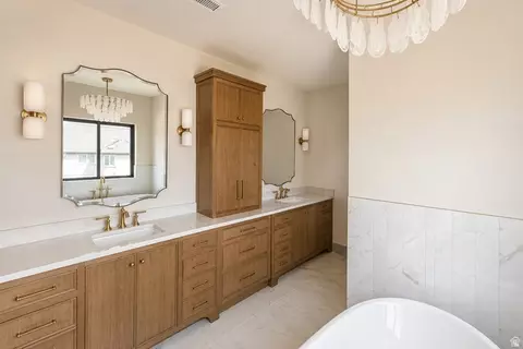 Bath - 997 N 1560 E #60, Orem, UT 84097 photo 2 of 7