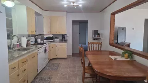 Kitchen - 144 S 100 E, Mount Pleasant, UT 84647 photo 2 of 3