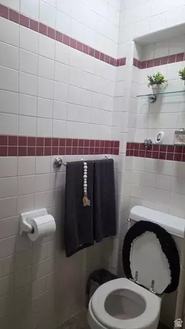 Bath - 144 S 100 E, Mount Pleasant, UT 84647 photo 2 of 2