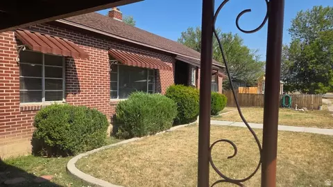 Exterior - 144 S 100 E, Mount Pleasant, UT 84647 photo 11 of 12
