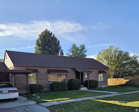 Exterior - 144 S 100 E, Mount Pleasant, UT 84647 photo 3 of 12