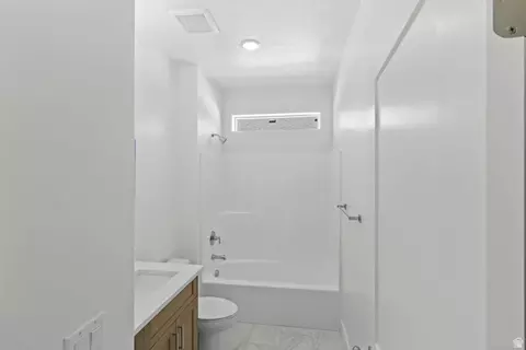 Bath - 657 N 200 E #511, Providence, UT 84332 photo 4 of 4