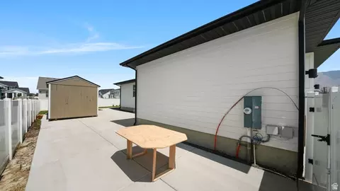 Exterior - 1611 E Cottontail Dr, Eagle Mountain, UT 84005 photo 5 of 6