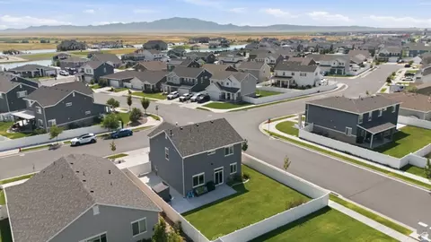 View/Area - 1644 W Red Pine Dr, Syracuse, UT 84075 photo 2 of 9