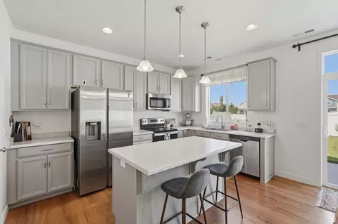 Kitchen - 1644 W Red Pine Dr, Syracuse, UT 84075 photo 1 of 3