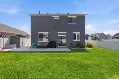 Exterior - 1644 W Red Pine Dr, Syracuse, UT 84075 photo 6 of 11