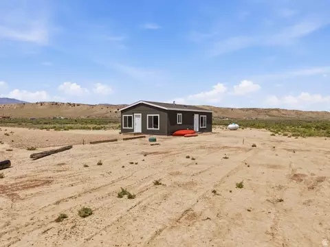Exterior - 32 Sevier Riv #32, Levan, UT 84639 photo 8 of 13