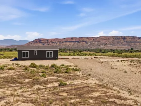 Exterior - 32 Sevier Riv #32, Levan, UT 84639 photo 5 of 13