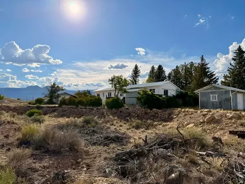 Exterior - 910 E Clawson Bench Rd, Clawson, UT 84516 photo 4 of 20