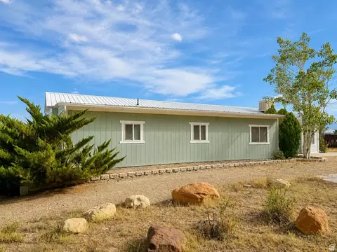 Exterior - 910 E Clawson Bench Rd, Clawson, UT 84516 photo 2 of 20