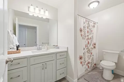 Bath - 437 N 800 E, Hyde Park, UT 84318 photo 3 of 3