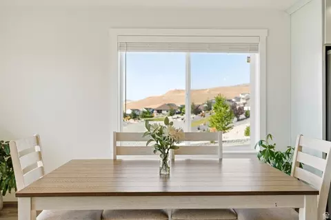 Dining - 437 N 800 E, Hyde Park, UT 84318 photo 2 of 2