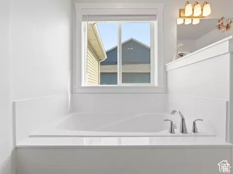 Bath - 437 N 800 E, Hyde Park, UT 84318 photo 1 of 3