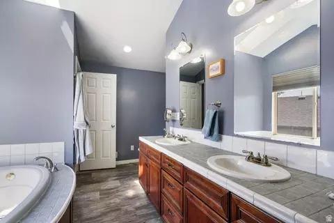 Bath - 7743 N Rose St, Eagle Mountain, UT 84005 photo 3 of 3