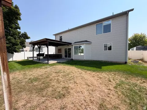 Exterior - 1872 S 575 E, Clearfield, UT 84015 photo 8 of 11