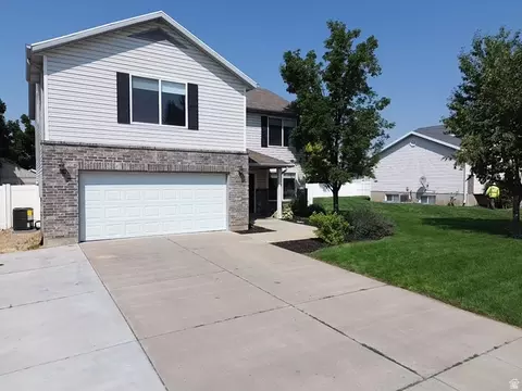 Exterior - 1872 S 575 E, Clearfield, UT 84015 photo 11 of 11