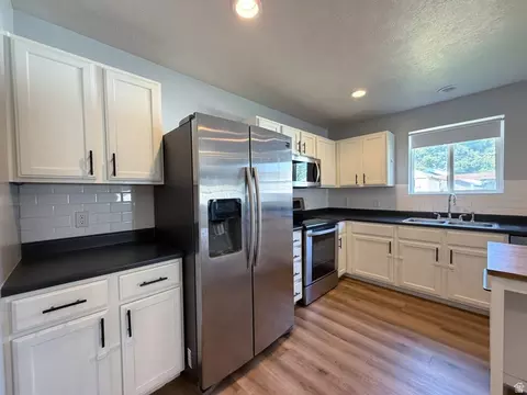 Kitchen - 1872 S 575 E, Clearfield, UT 84015 photo 4 of 4