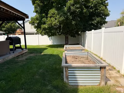 Exterior - 1872 S 575 E, Clearfield, UT 84015 photo 7 of 11