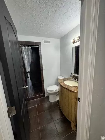 Bath - 1237 S 260 W, Payson, UT 84651 photo 2 of 4