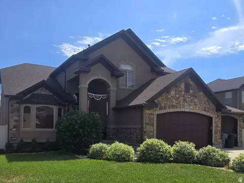 10403 S Walnut Ln, South Jordan, UT 84009
