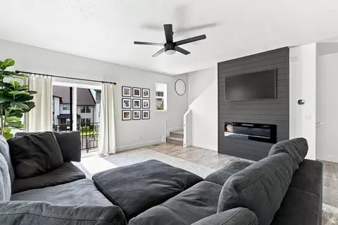 Living - 1612 N 1300 E, Payson, UT 84651 photo 2 of 3