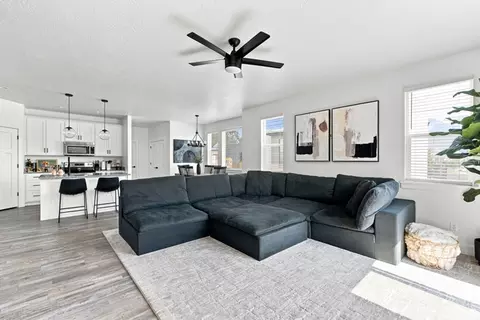 Living - 1612 N 1300 E, Payson, UT 84651 photo 3 of 3