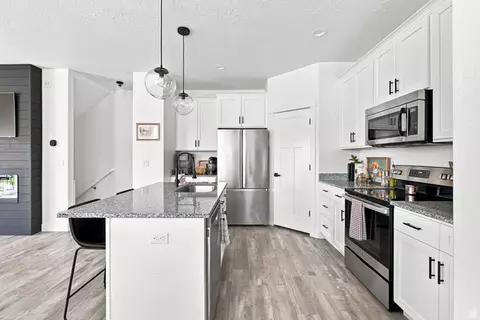 Kitchen - 1612 N 1300 E, Payson, UT 84651 photo 4 of 5