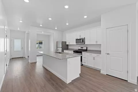 7247 Bald Eagle Way N, Eagle Mountain, UT 84005 photo 4