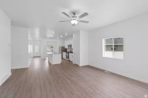 7247 Bald Eagle Way N, Eagle Mountain, UT 84005 photo 2