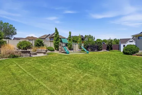 10676 S Urban Ridge Cv W, South Jordan, UT 84095