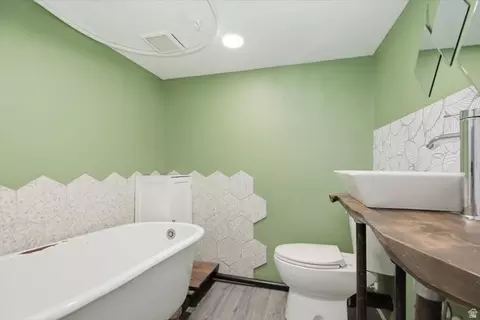 Bath - 342 N 100 W, Logan, UT 84321 photo 2 of 2
