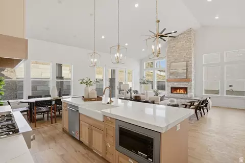 Kitchen - 793 N 150 E, American Fork, UT 84003 photo 3 of 4