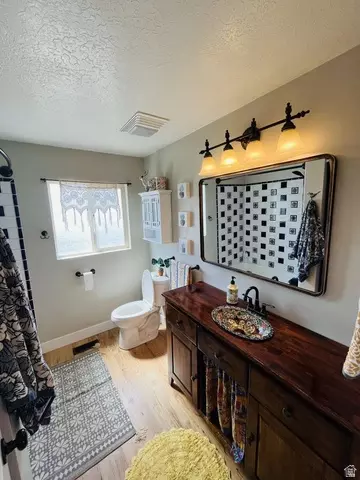 Bath - 57 N 600 E, Spring City, UT 84662 photo 1 of 4