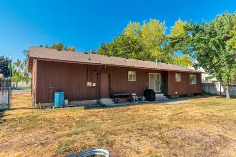 Exterior - 619 E 445 S, Orem, UT 84097 photo 4 of 5