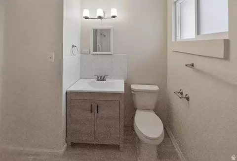 Bath - 683 Mountainview Dr, Moab, UT 84532 photo 1 of 3