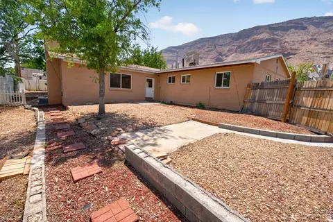 Exterior - 683 Mountainview Dr, Moab, UT 84532 photo 6 of 10