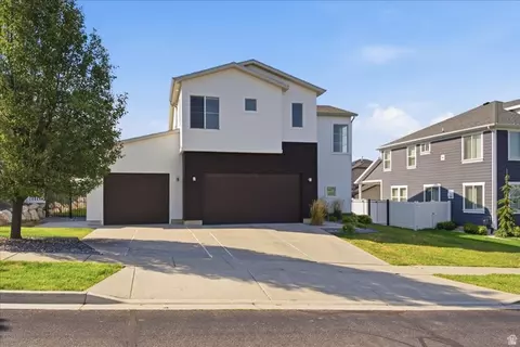 Exterior - 1578 E Maple Way, Layton, UT 84040 photo 2 of 8