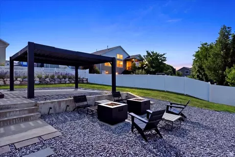 Exterior - 1578 E Maple Way, Layton, UT 84040 photo 6 of 8