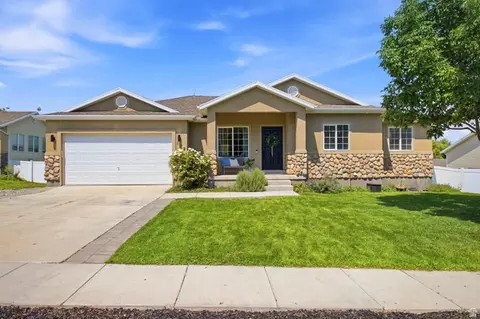 172 W Aruba Dr S, Saratoga Springs, UT 84045