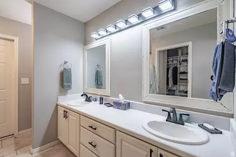 Bath - 504 E Telegraph St #72, Washington, UT 84780 photo 2 of 7