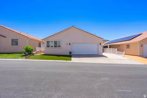 Exterior - 504 E Telegraph St #72, Washington, UT 84780 photo 6 of 14
