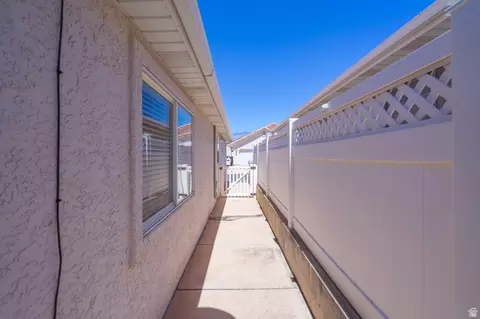 Exterior - 504 E Telegraph St #72, Washington, UT 84780 photo 4 of 14